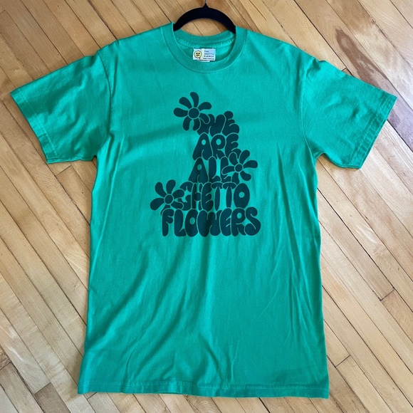 THE GHETTO FLOWER We Are All Ghetto Flowers Tee Chicago Music Artists Un… - Picture 1 of 8